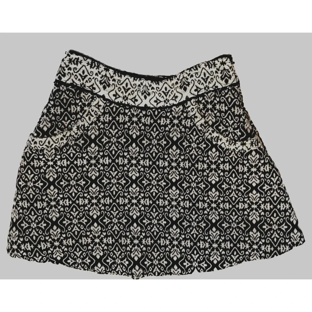 Free People Skirt Size 4 Carpet Bag Black Beige Lined Pockets Skater‎ Womens